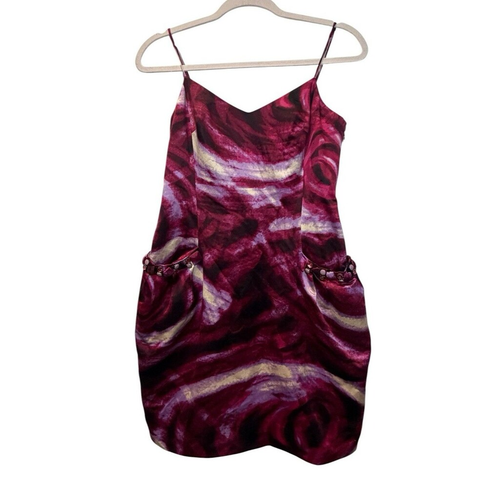 BCBGMAXAZRIA Women’s Size 02 V-Neck Sheath Cocktail Dress Satin Beaded